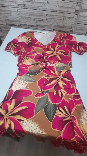 Vendo conjunto saia e blusa RENNER, seminovo Tam 44