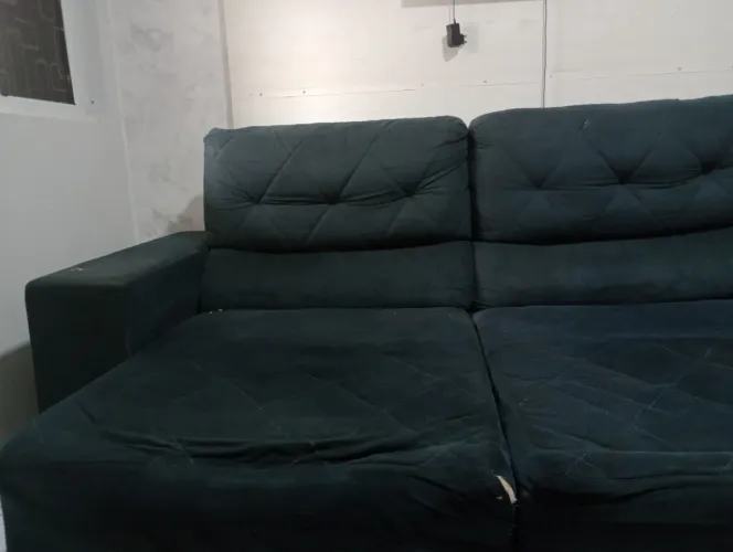 Vende se um sofá cama 