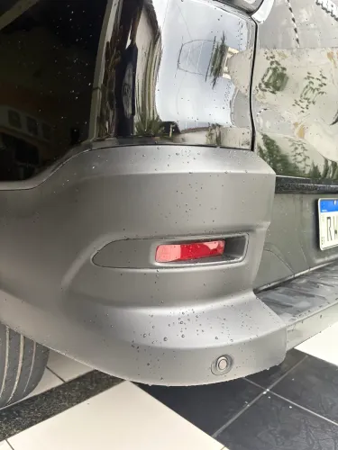 Vendo uma ponteira do para-choque traseiro, Fiat Strada,
