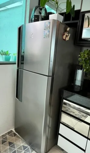 Geladeira Electrolux Inox Frost Free 431L