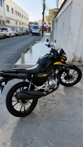 Titan 160 2025 vendo e financio pelo banco