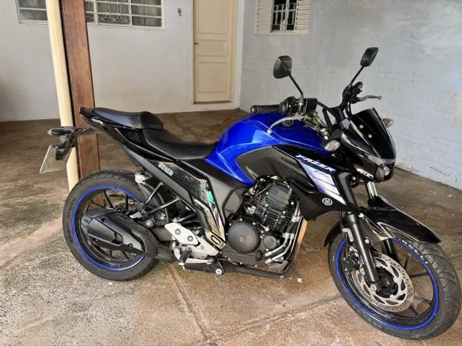 Fz250 Única dona