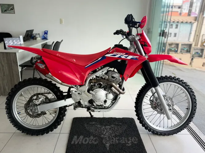 Crf 250f - 2024 Com acessórios 
