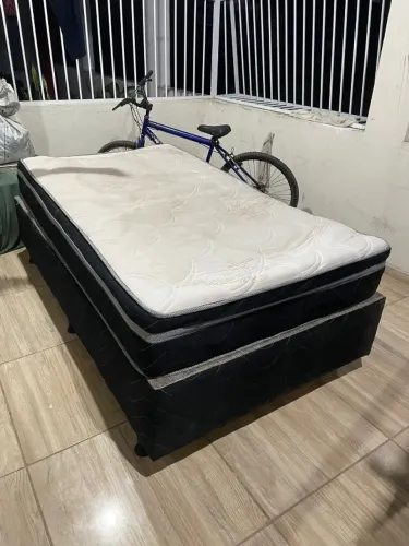 Cama box solteirão: base + colchão