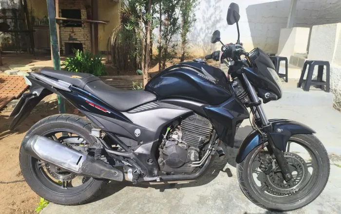 CB 300 