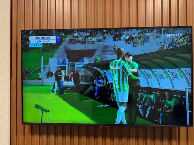 Smart TV 43" Crystal UHD 4K 43AU7700