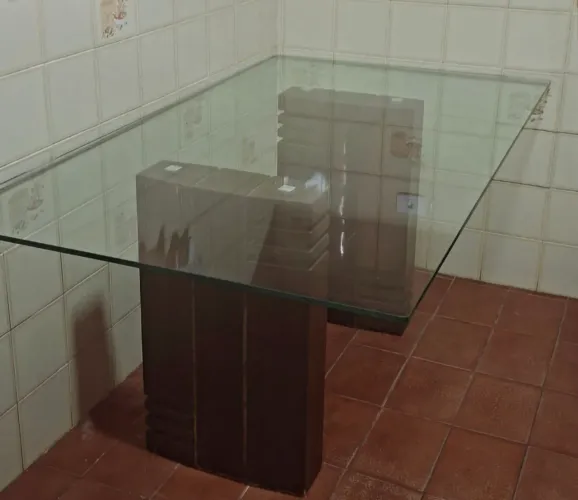 Mesa retangular tampo de vidro