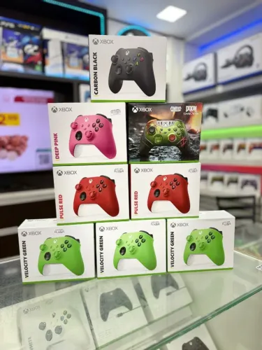 CONTROLE XBOX SERIES  NOVO / LACRADO