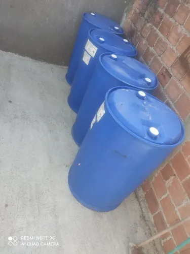 Tambor ou bombonas de plastico 200 litros