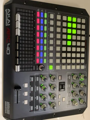Controladora Akai APC 40
