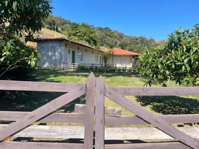 VENDE-SE LINDO SÍTIO EM MURIAÉ/MG - REGIÃO DO SOSSEGO