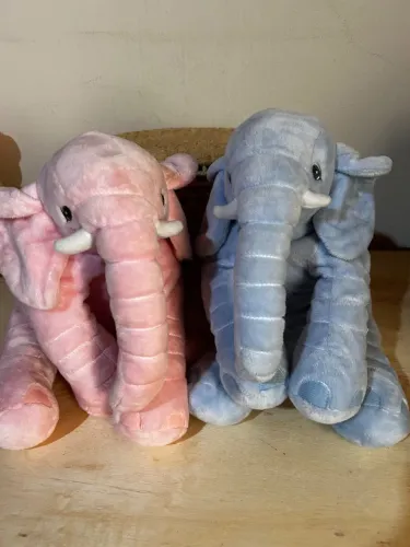 Pelúcia Elefante rosa e azul