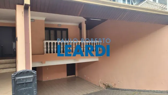 CASA EM CONDOMÍNIO - JARDIM DAS COLINAS - SP