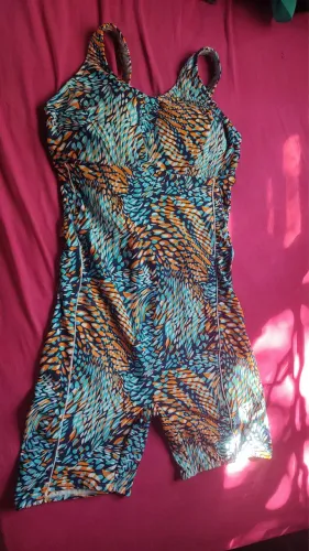 Lote de roupas feminina