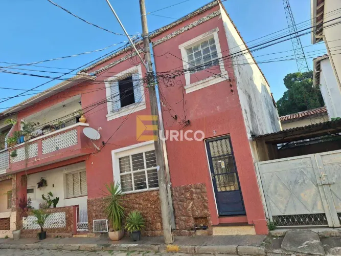 Casa Residencial à venda em Sorocaba/SP (Vila Santana) 3 quartos, 2 salas e 1 vaga