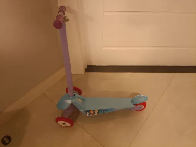 Patinete bandeirantes Frozen 
