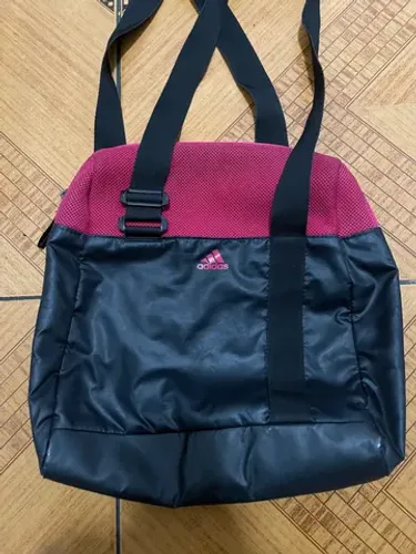 Linda Bolsa Original Adidas Preta e vinho