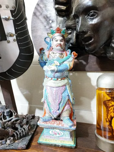 ESCULTURA PORCELANA ANTIGA IMPÉRIO CHINÊS 