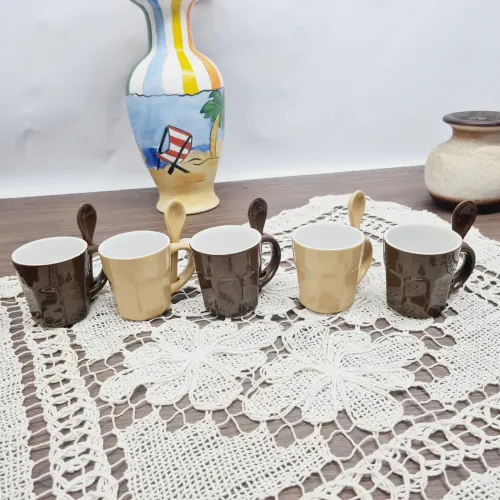 Jogo de Xícaras de Café com Colher - 5 Peças