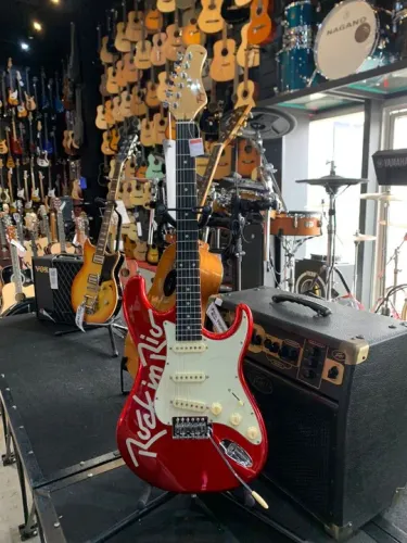 Tagima Stratocaster - Edição Rock in Rio