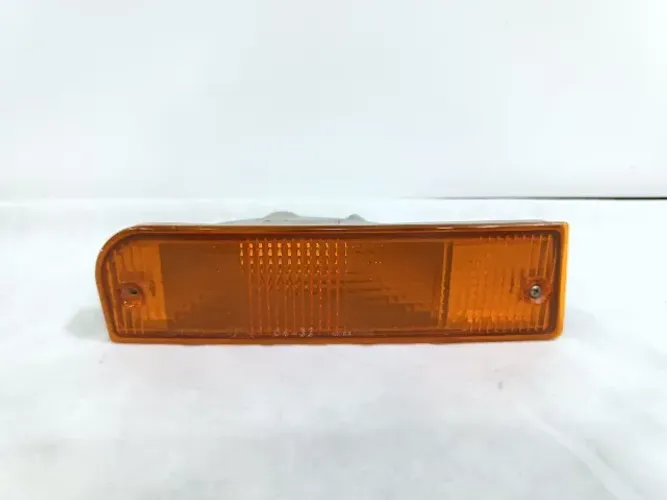 Pisca Direito Parachoque Hilux Srv 2002 A 2004 Sw4 93 Até 95