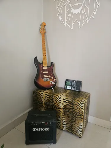 Kit guitarra, cubo e pedaleira