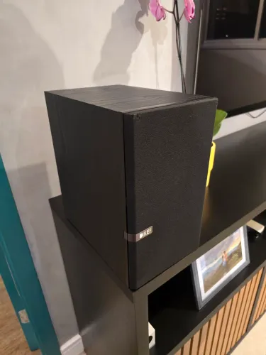 Caixas de Som 3.0 Kef, Caixa central e laterais