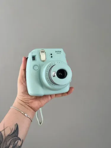 Câmera Instax Mini 9 - Azul Tiffany