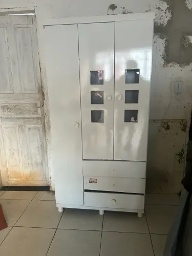 GUARDA ROUPA INFANTIL