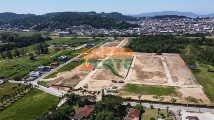 Barbada! Vendo lindo lote totalmente plano Alínea Vivenda Praianos