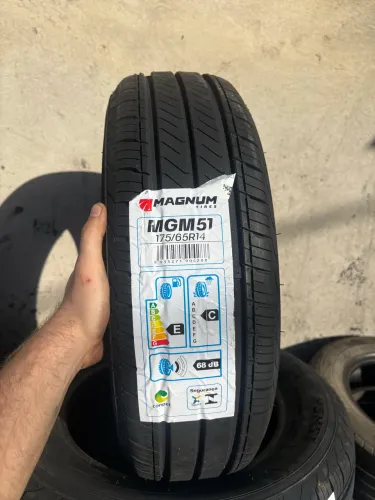 Kit 2 pneus Magnum 175/65/14
