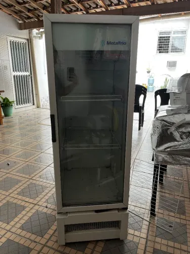 Geladeira Expositora Metalfrio