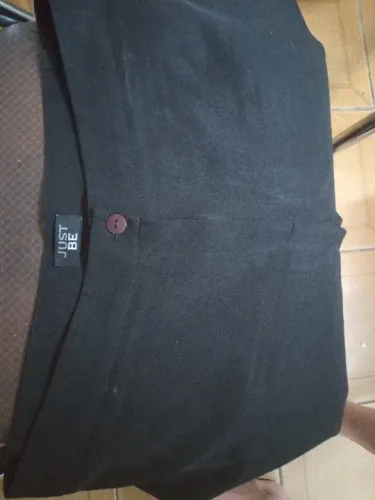 calça de sarja Just Be 42 feminina social barra até a canela c/ boca larga usado quase nad