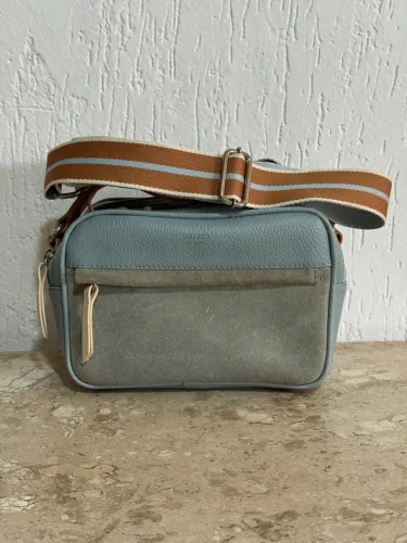 Bolsa Arezzo Azul com Alça de Listras de couro