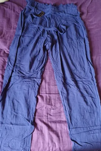 CALÇA CLOCHARD COM CINTO NOVA EM VISCOSE TAMANHO P