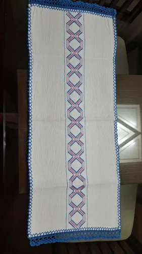 Toalha de Mesa Bordada