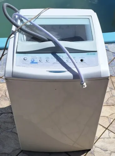 Lava-roupas Brastemp 7kg com água quente PARA PEÇAS