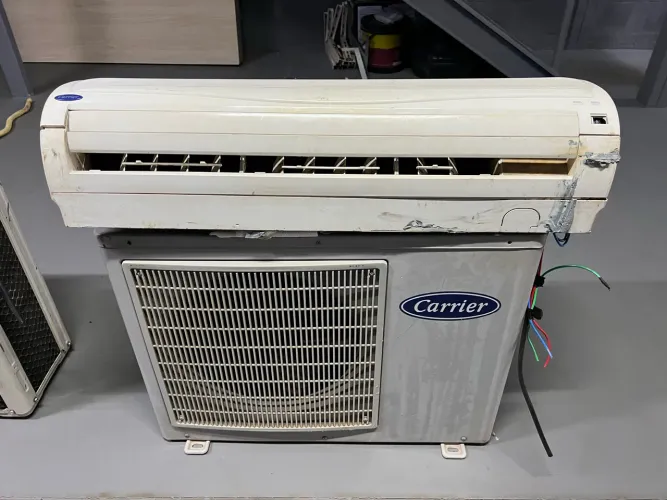 Ar-condicionado Splint Carrier - Usado