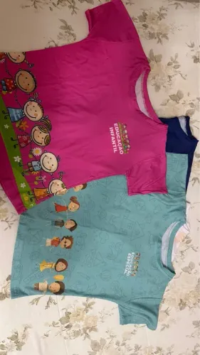 4 Camisetas uniforme femininas P- Educação Infantil educação Especial
