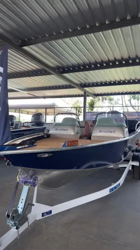 LANCHA LEVEFORT MARAJÓ 19" MATRIX FREESTYLE + MOTOR 200HP - SEMINOVA