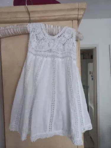 Vestido de renda branco com renascença 
