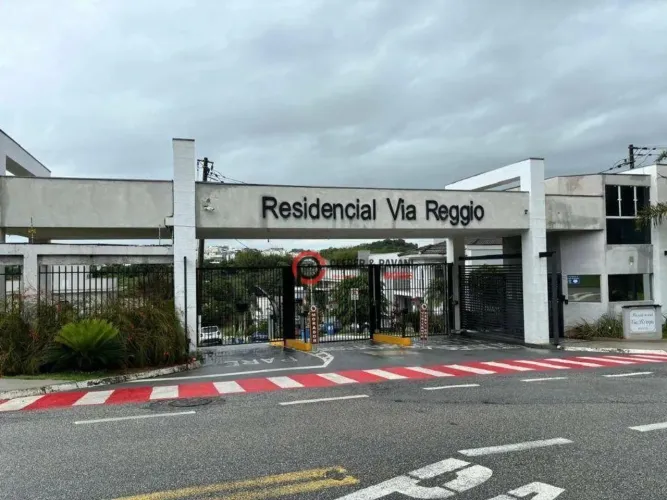 Casa com 3 dormitórios à venda, 212 m² por R$ 1.390.000,00 - Condomínio Via Réggio - Soroc