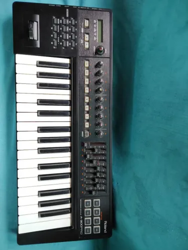 Controlador MIDI Roland A-300PRO-F