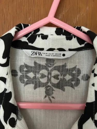 Blusa feminina marca Zara