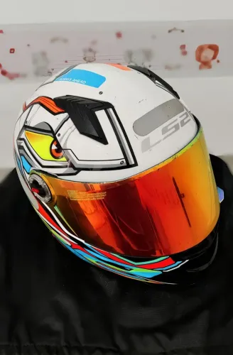 Capacete LS2 FF358