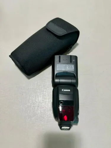Flash Canon Speedlite com Case