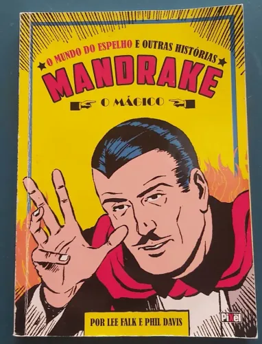Revista do Mandrake com 4 histórias semi nova