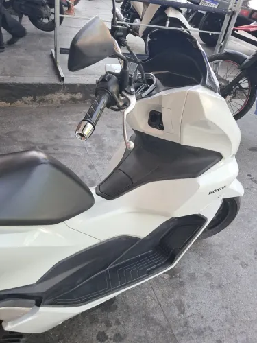 Vendo Honda PCX 2023, EXTRA