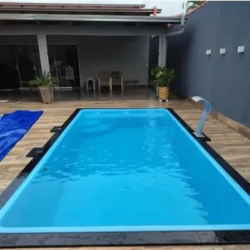 PISCINA DE FIBRA COM RÁPIDA INSTALAÇÃO