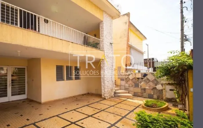 Casa Sobrado à Venda no Taquaral com 5 Quartos